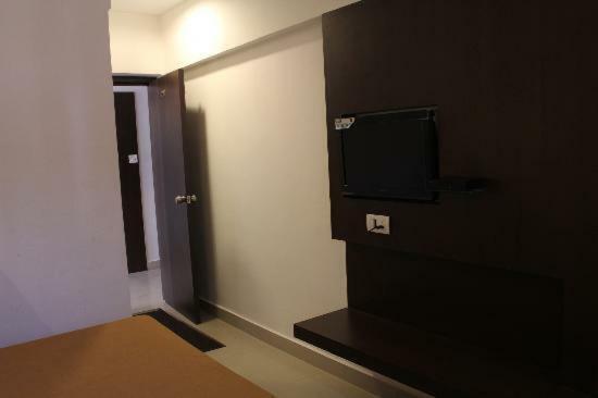 Aashraya Hotel ไมซอร์ ภายนอก รูปภาพ